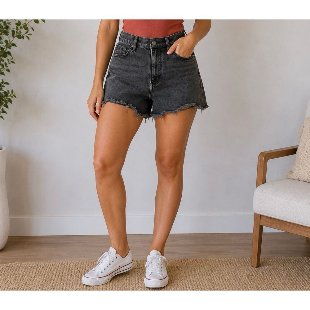 Jennifer Lopez High Rise Black Denim Shorts Size 4 Raw Hem Frayed Cutoff